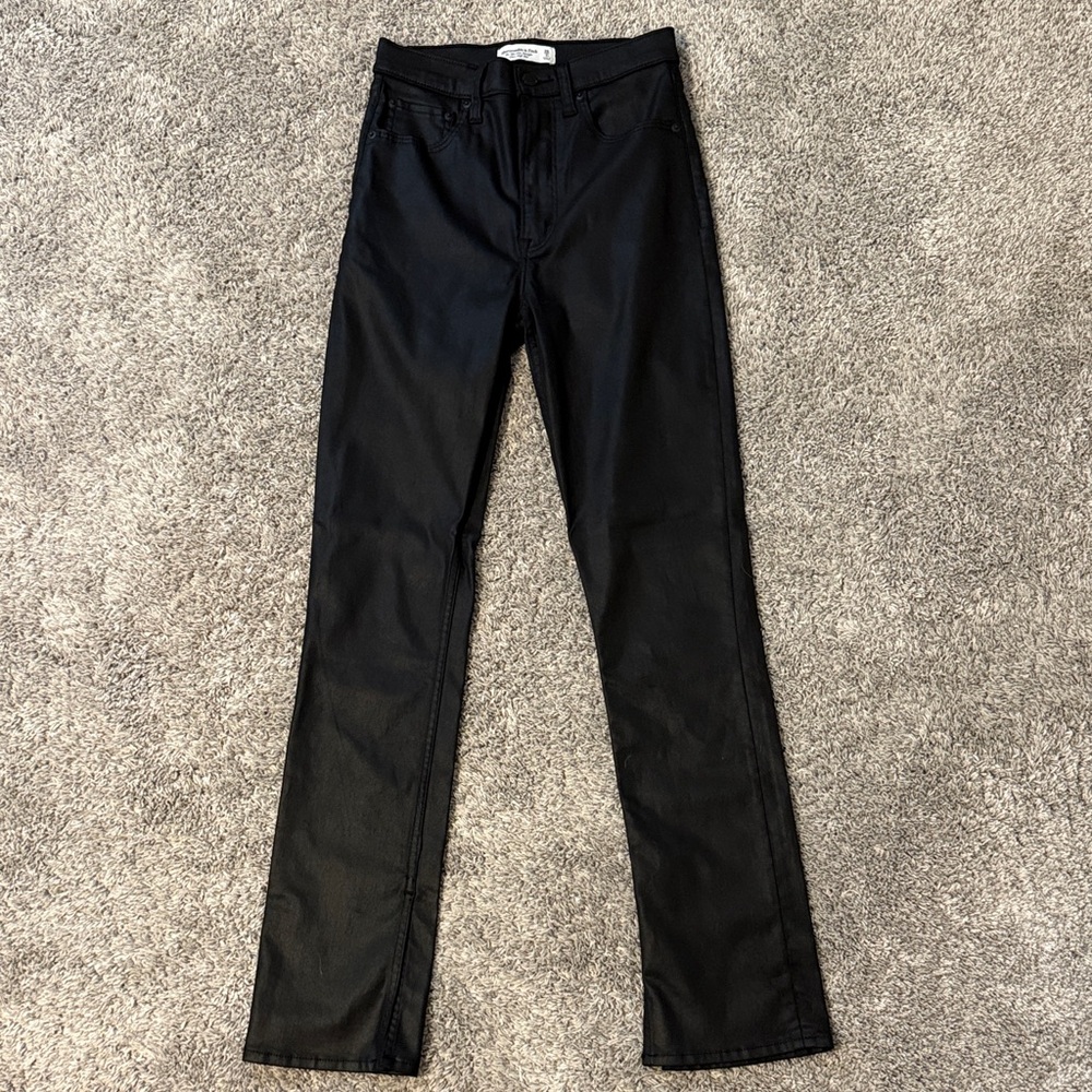 Abercrombie & Fitch 90’s Slim Straight Jeans